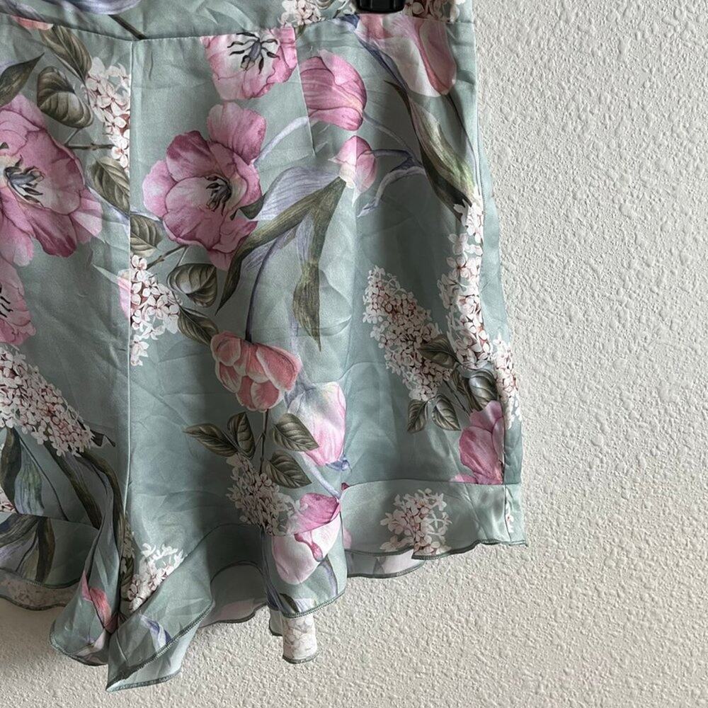 Show Me Your Mumu Women's Bobbi Printed Shorts Size L - Picture 4 of 11